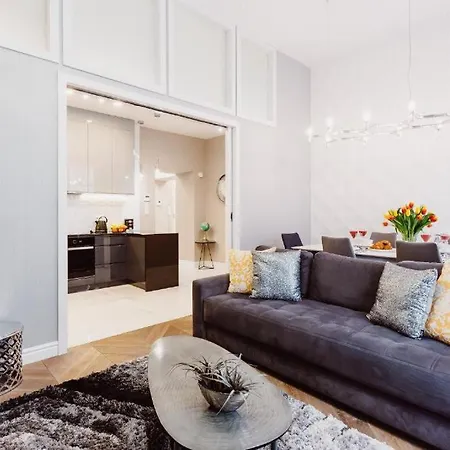 Kings - Zyblikiewicza 14 *